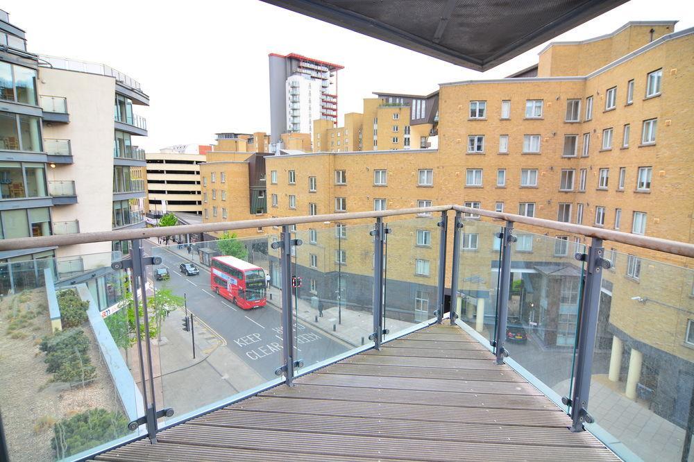Apartment Wharf - Canary South Лондон Экстерьер фото