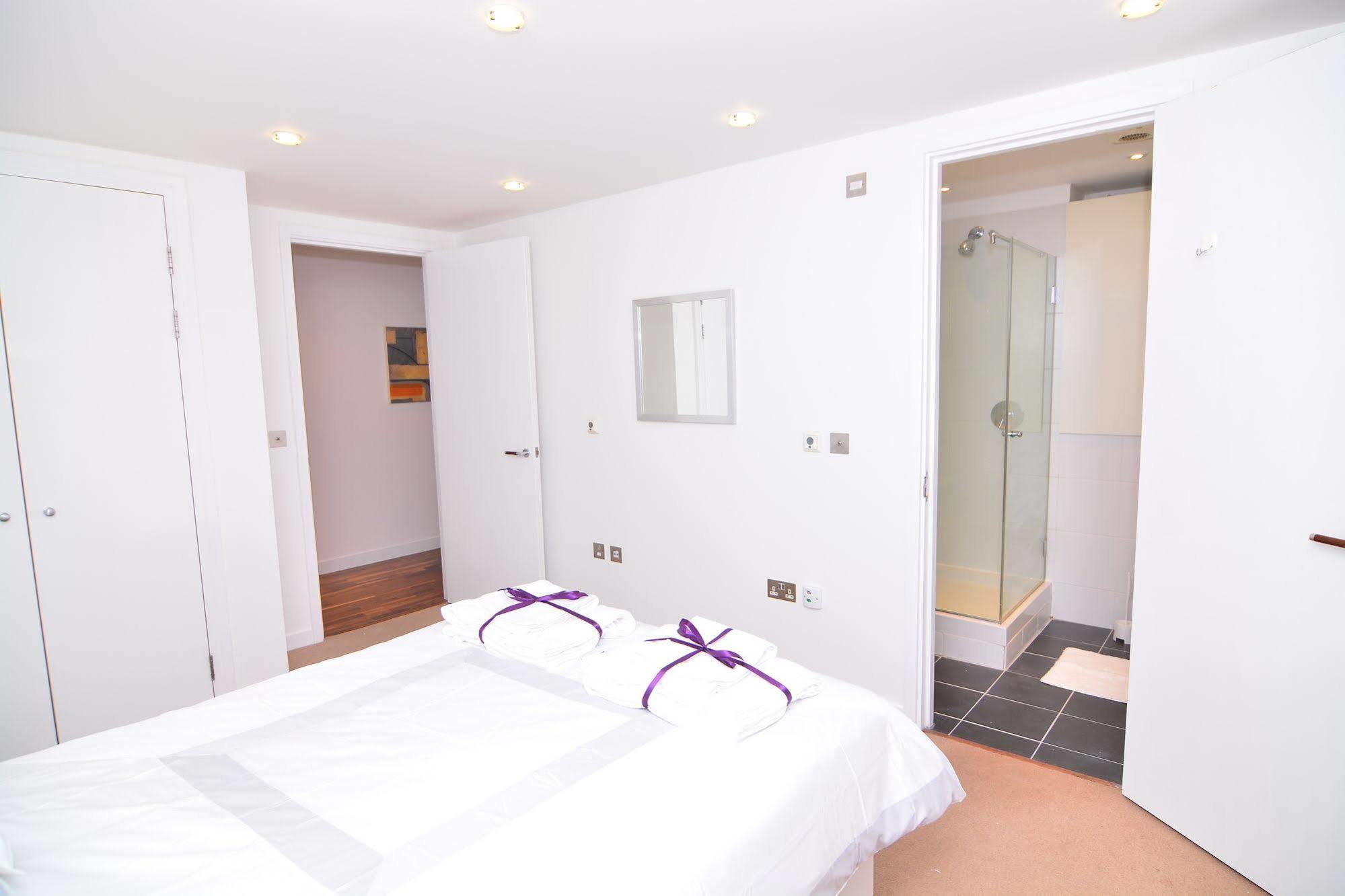 Apartment Wharf - Canary South Лондон Экстерьер фото